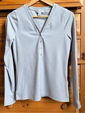 Athleta Uptempo Women's Ribbed Henley Top Size M Light Grey Buttery Soft